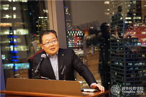 1543196421139067967.jpg 05-徐辰校友致欢迎词.jpg