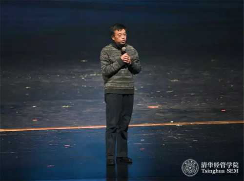 1482903367206011335.jpg 3 史宗恺教授为冬情致辞并献唱圣诞歌曲.webp_meitu_5.jpg